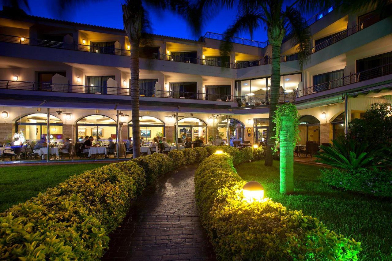 Hotel Miami Mar Sant Carles De La Rapita Exterior photo